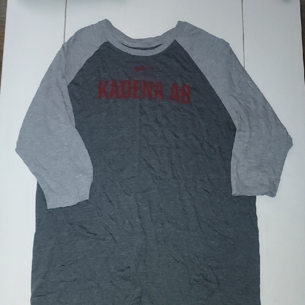 Nike Kids Long Sleeve Raglan Shirt in Gray and Dark Gray